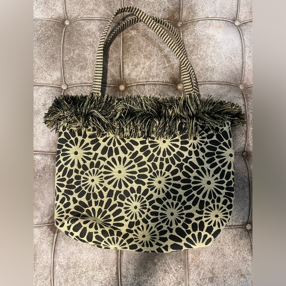 Gorgeous Bagolitas by Janice floral tapestry tote EUC - Picture 2 of 3